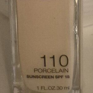 Maybelline New York Fit Me luminous + Smooth Foundation 110 Porcelain